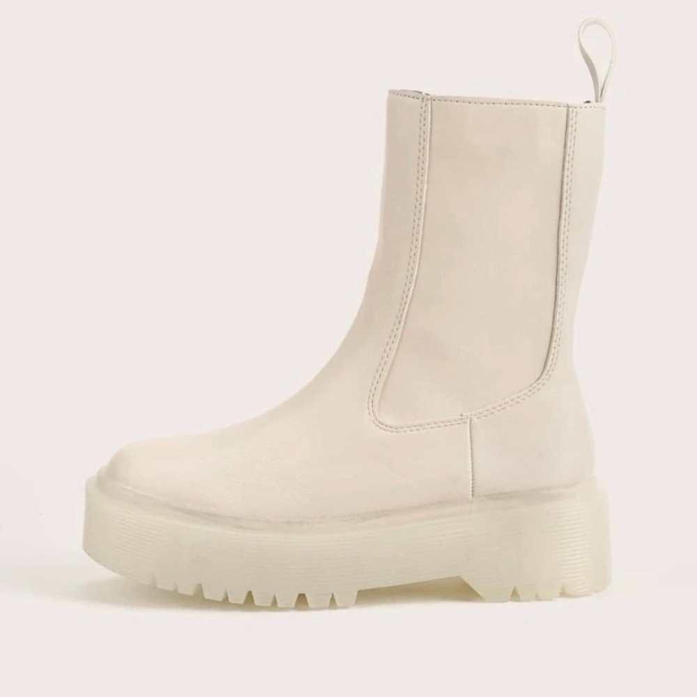 Minimalist Wide Fit Combat Boot